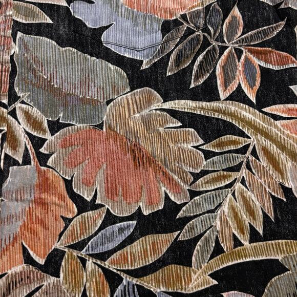 Tori Richard Honolulu Large Texture Cotton Aloha Shirt Black Tropical Leaf Print - Picture 4 of 5